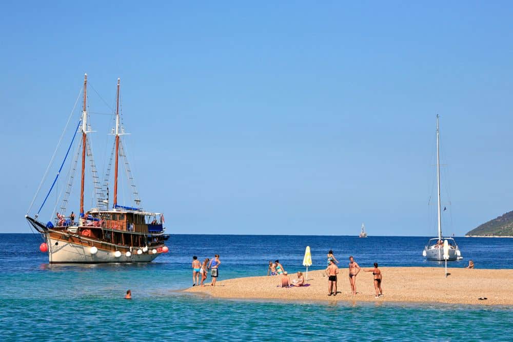 Croatia summer beach safety: the daily five-minute check