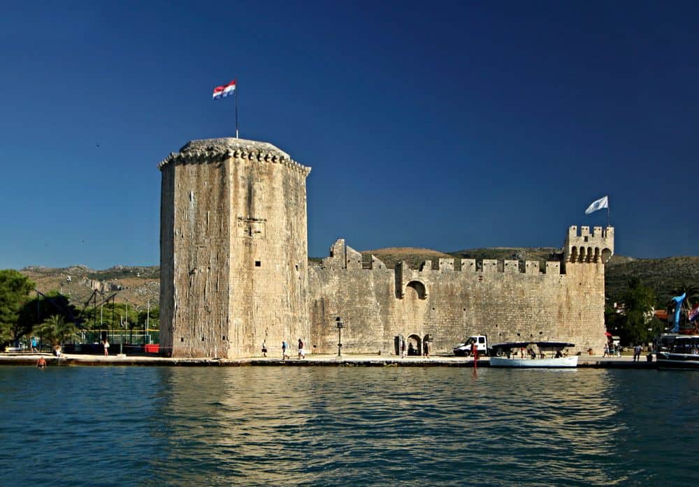 Trogir in one day: cathedral, stone lanes and Kamerlengo
