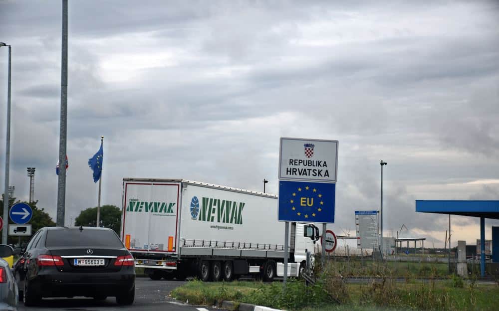 Ograničenja mase na mostovima na istoku: što trebaju znati kamperi