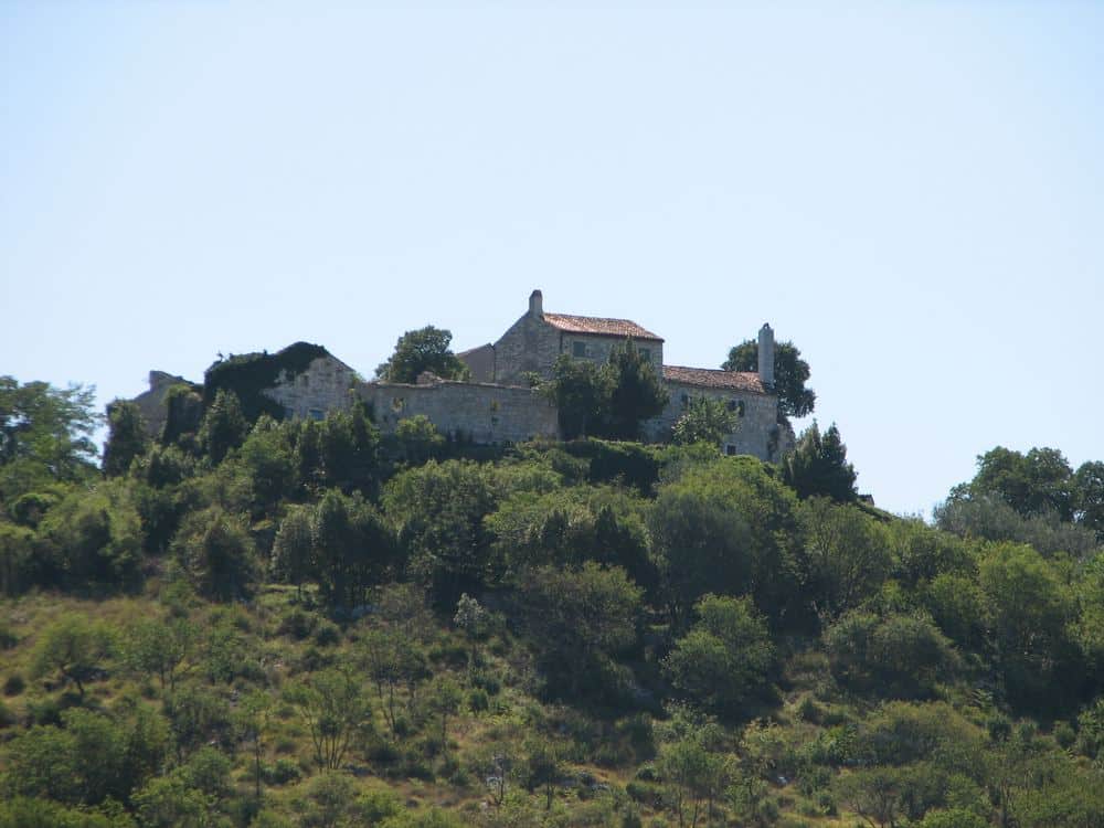 Dani grožđa in Buje 2026, 18 to 20 September: the 120th grape festival of Istria, with the Sunday parade, a 13,000 euro tombola and concerts every night