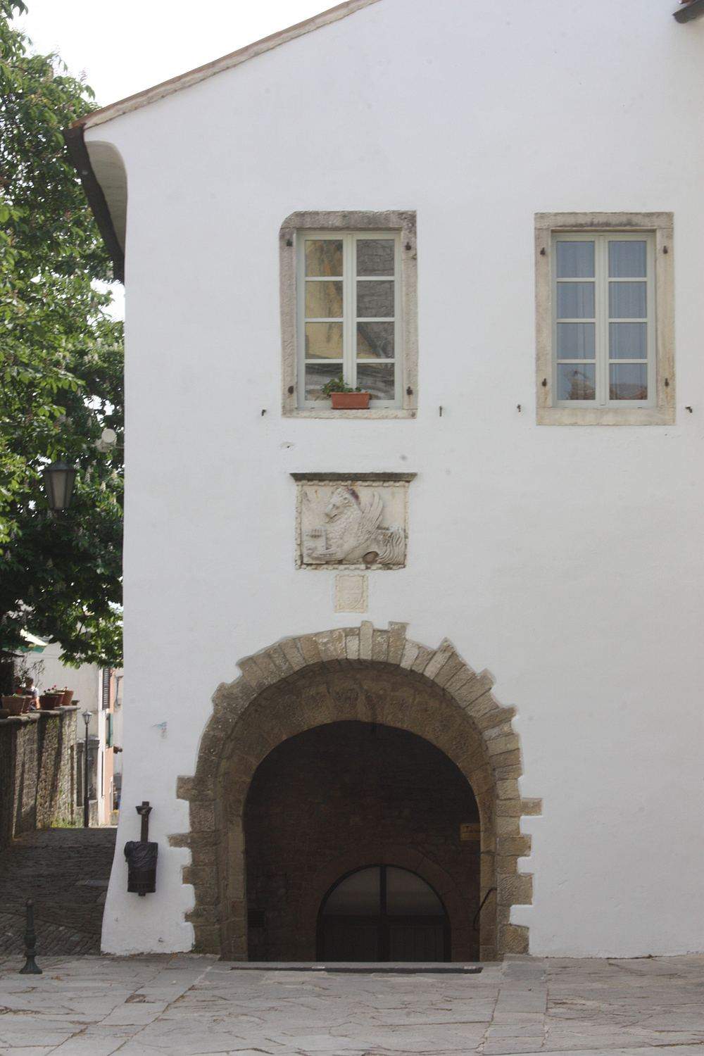 What to see in Motovun: ramparts, truffle forest and the Parenzana