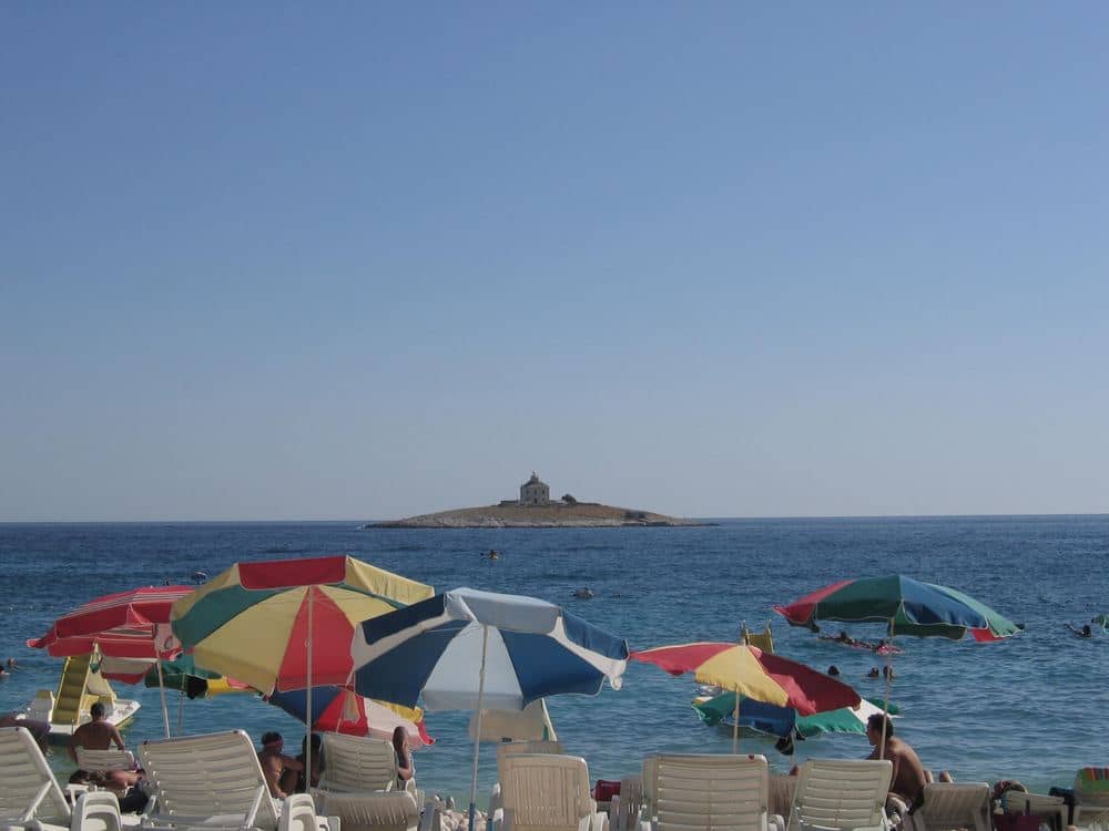 Pokonji Dol Beach