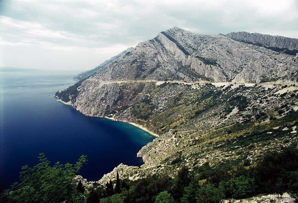 Renting a car in Croatia 2026: deposit, insurance, ferries and borders