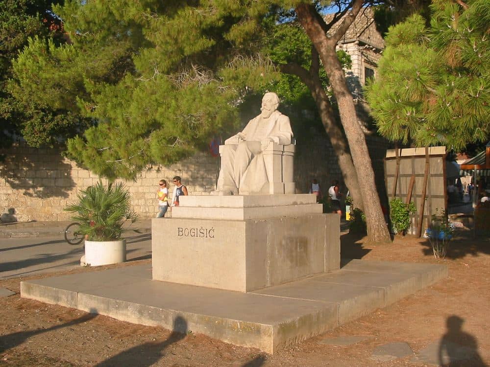 What to see in Cavtat: Meštrović's mausoleum, Bukovac and Konavle
