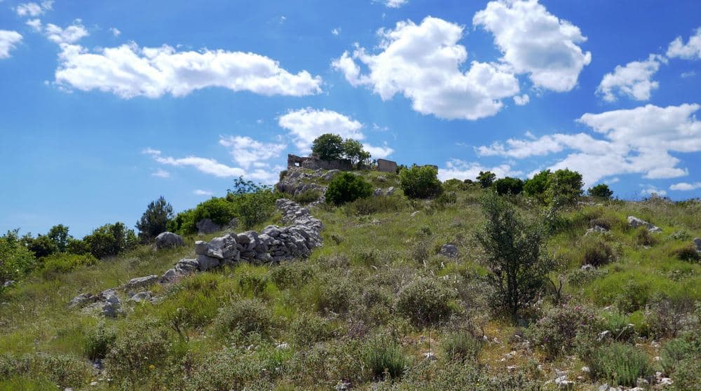 Utvrda Gradac