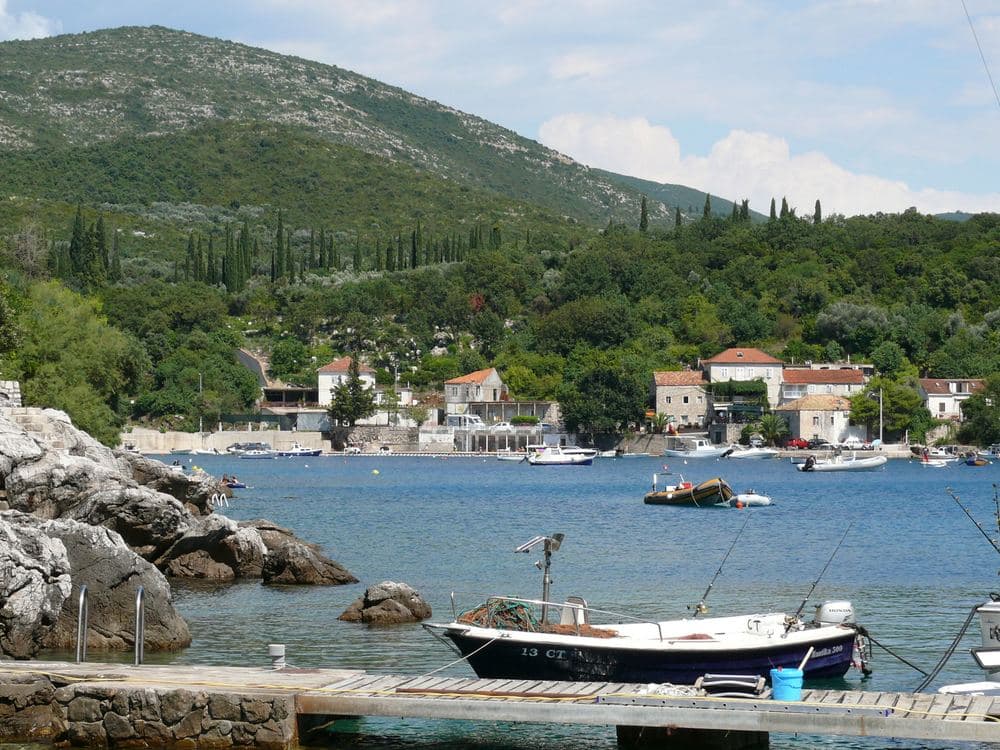 Molunat Bay