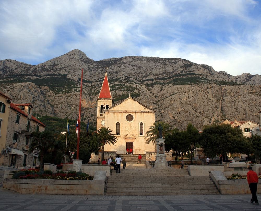 Kačić Square