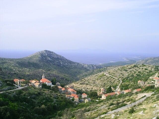 Velo Grablje Village