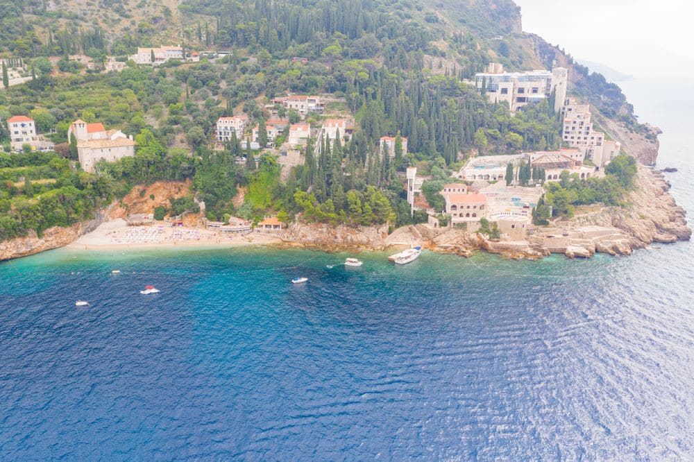 Sveti Jakov, the quiet pebble bay east of the walls
