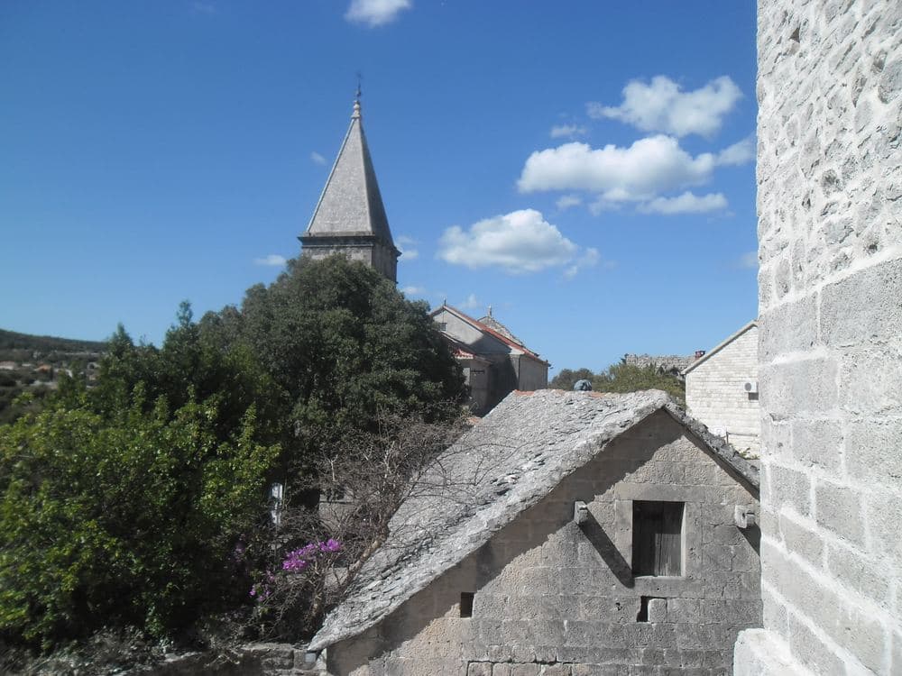 Škrip, the oldest village on the island, on the road from Supetar