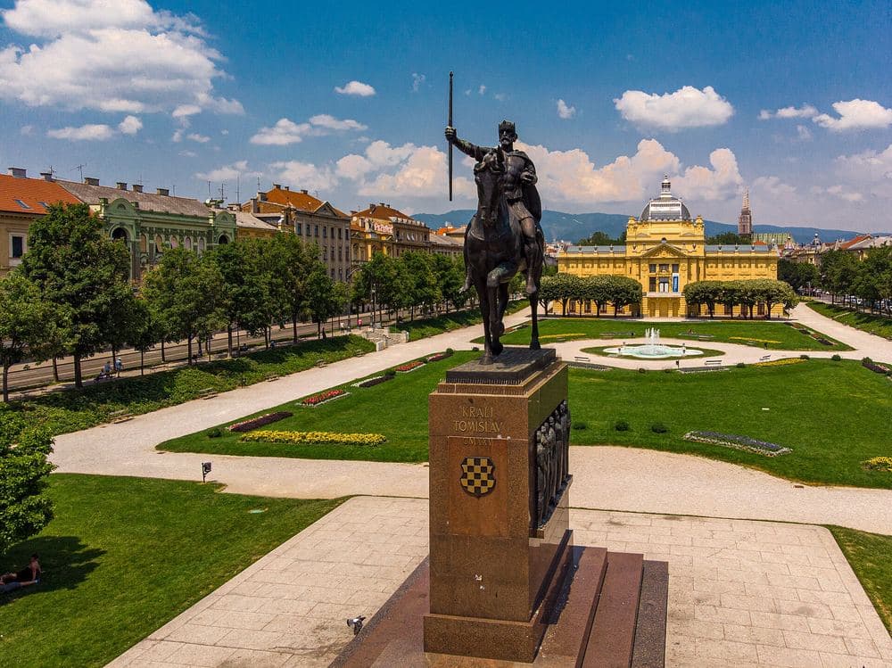 Plac króla Tomisława