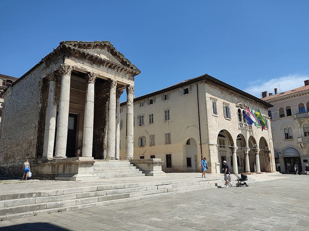 Communal Palace