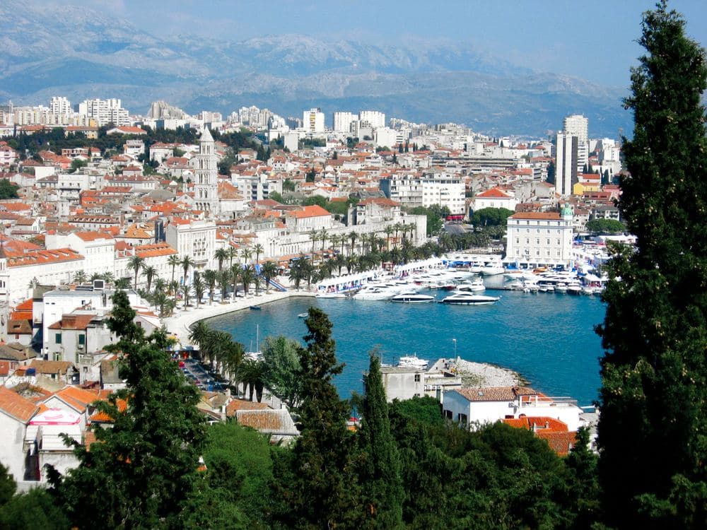 Split flooded on 11 September 2026: 77 litres of rain in an hour, 130 call-outs, both hospitals hit, and what visitors need to know now