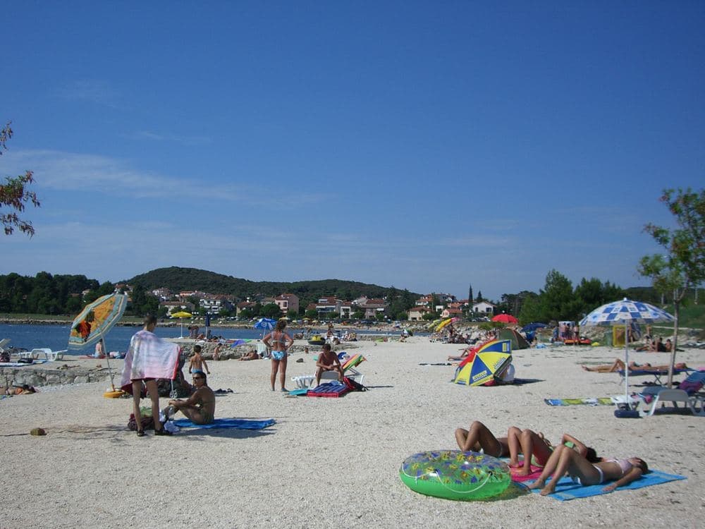 Porton Biondi Beach
