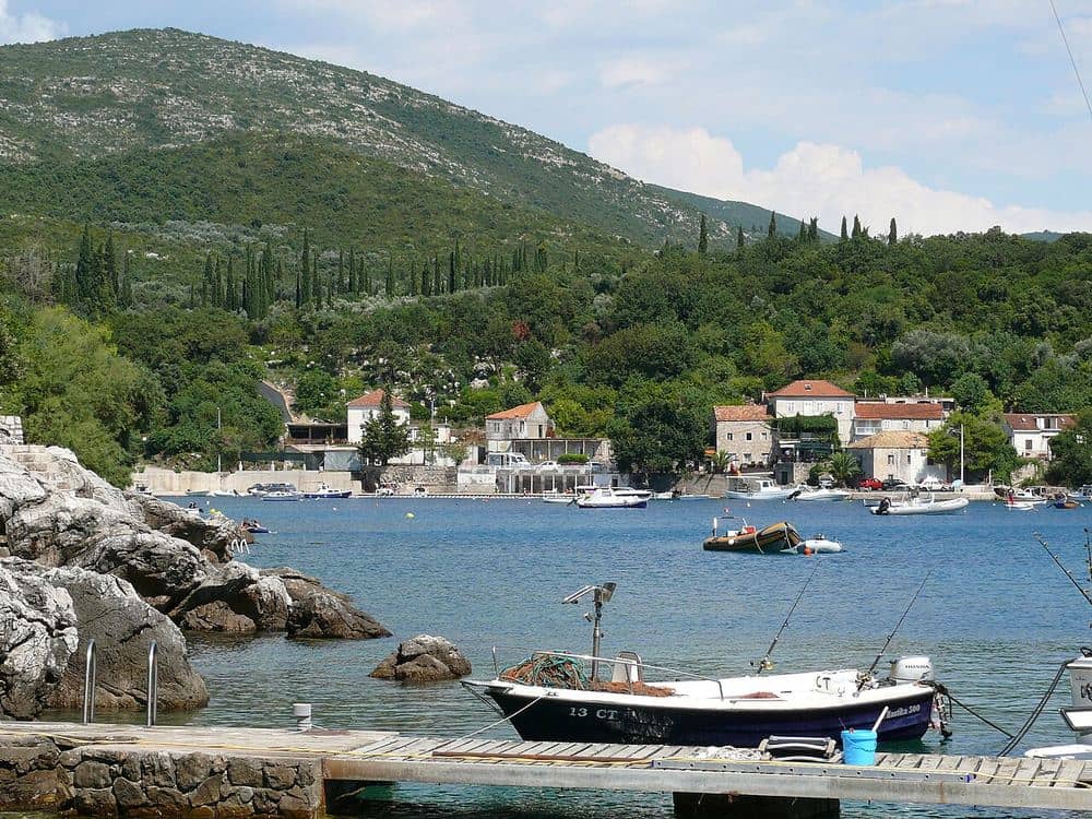 Molunat Bay