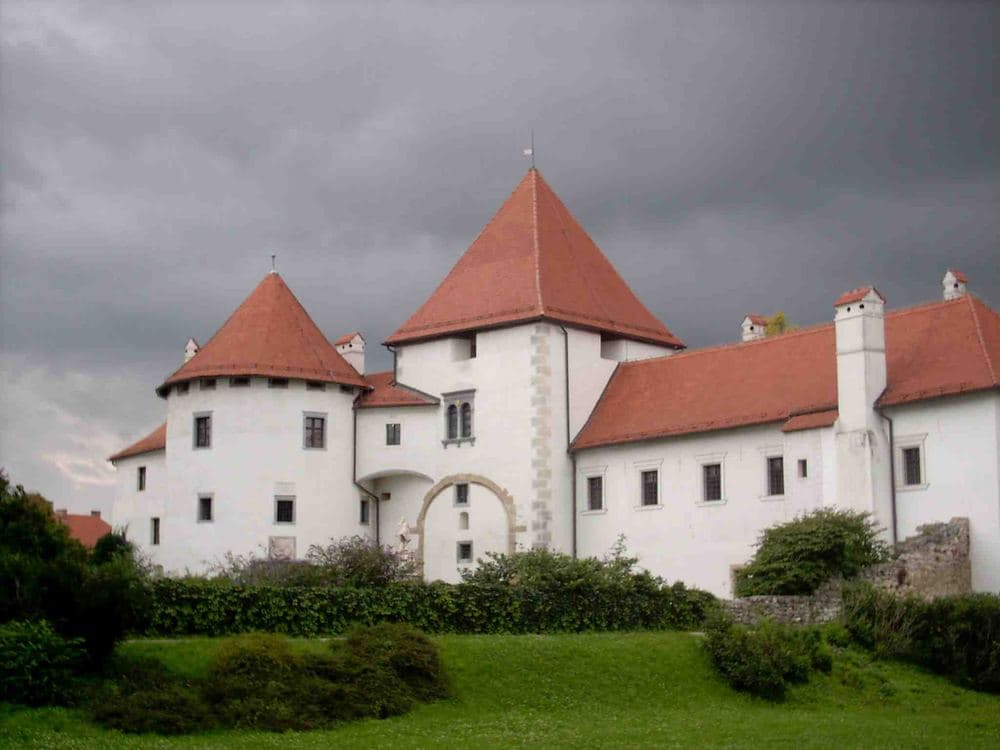 Stari grad castle (2)