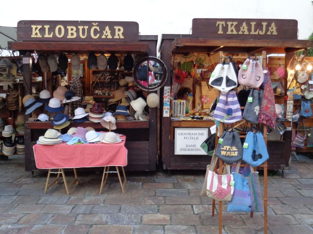 Staende mit alten Handwerken beim Špancirfest