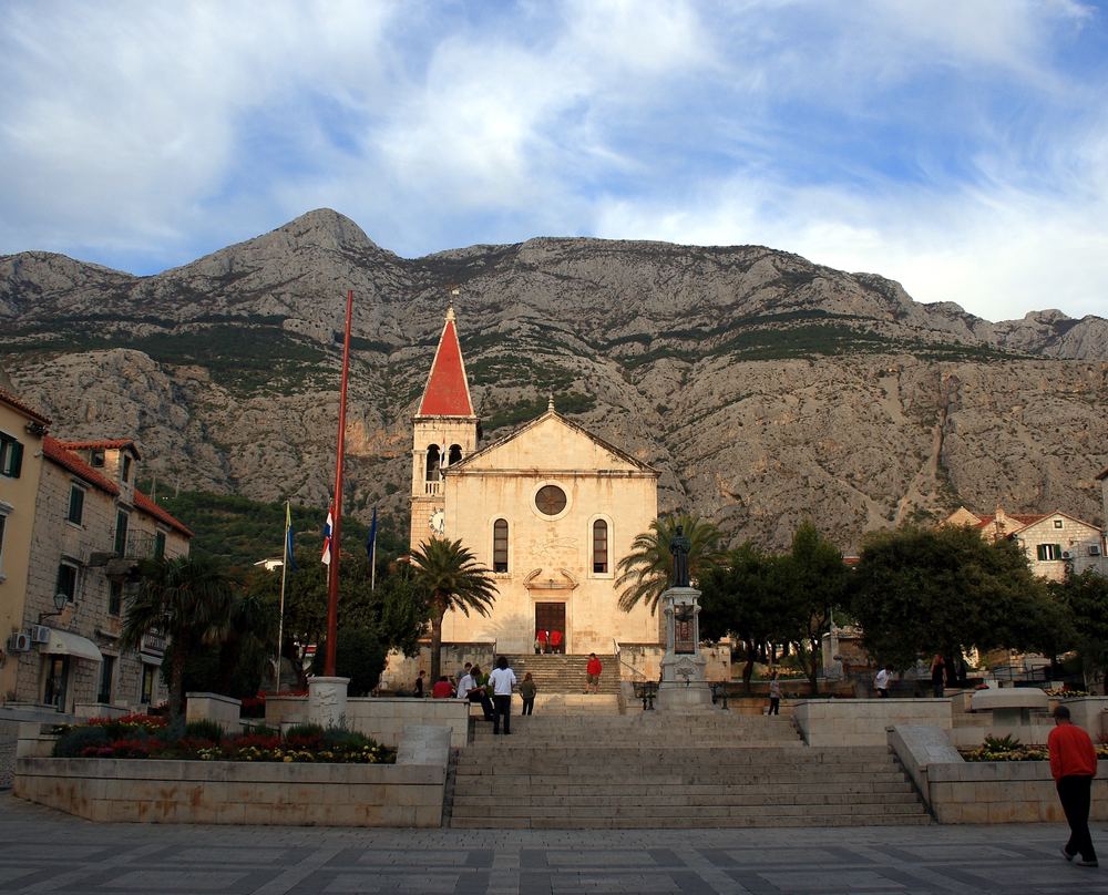 Kačić Square