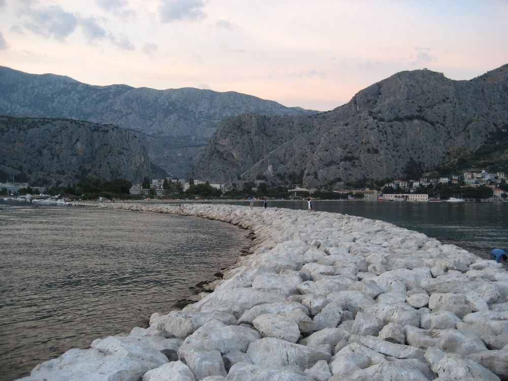 Omiš Town Beach (Velika plaža)